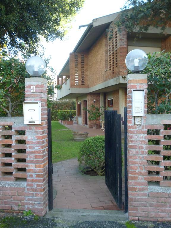 Il Geranio Villa Tirrenia Bagian luar foto