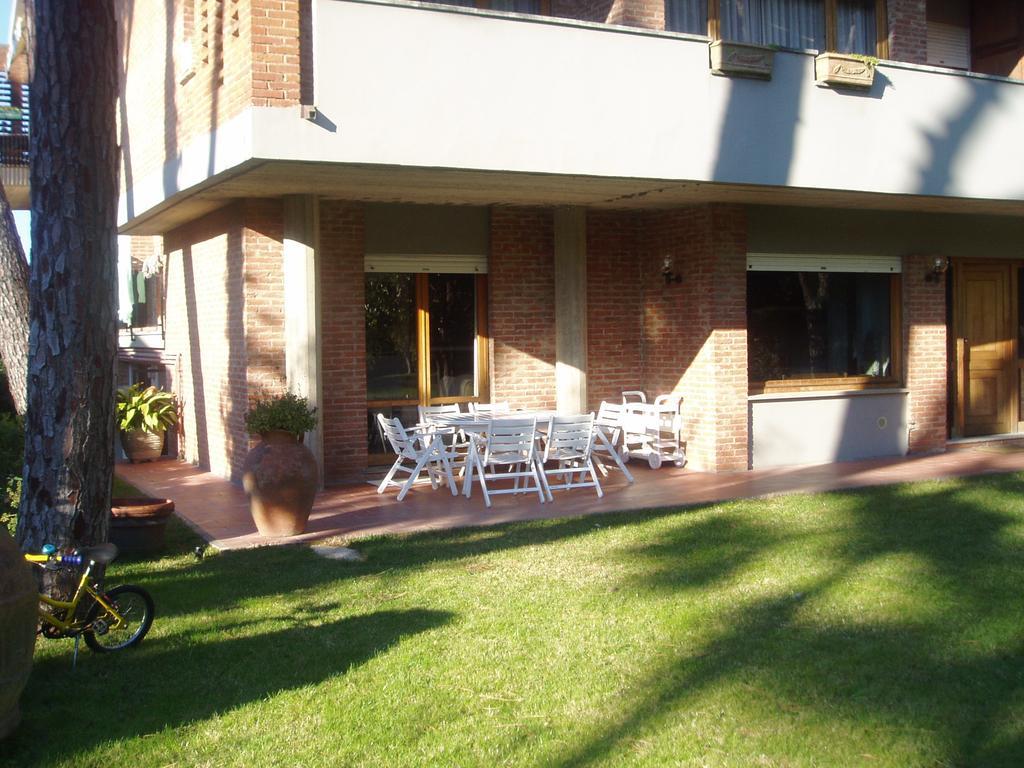 Il Geranio Villa Tirrenia Bagian luar foto